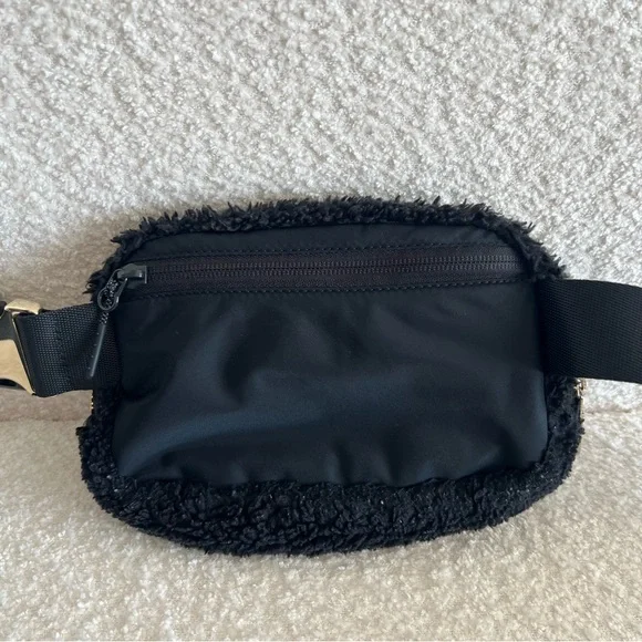 Lululemon Everywhere Fleece Black Belt‎ Bag Gold Hardware Purse